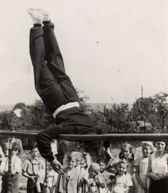 057____1961_turner_werner_rein_sportplatz.jpg