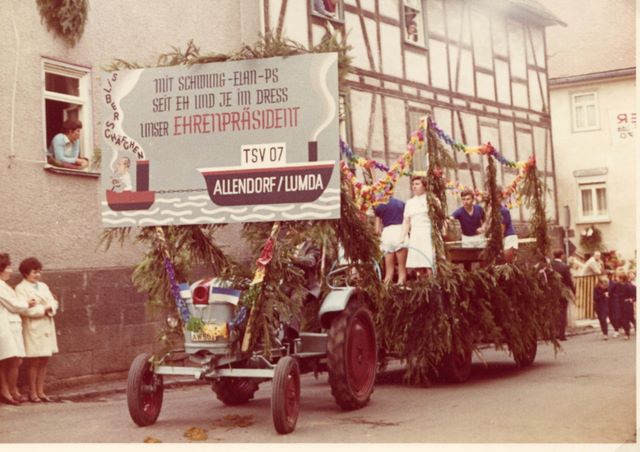 068____1970_600jahrfeier_motivwagen_tsv.jpg