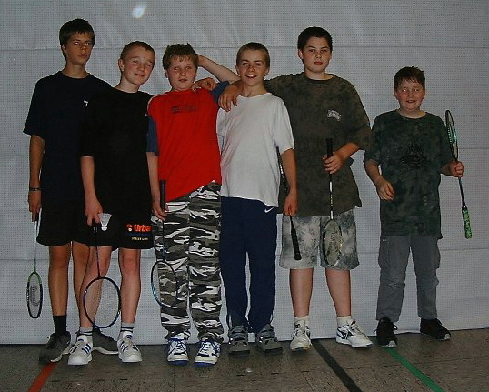 156____2000_badminton_jugendliche.jpg